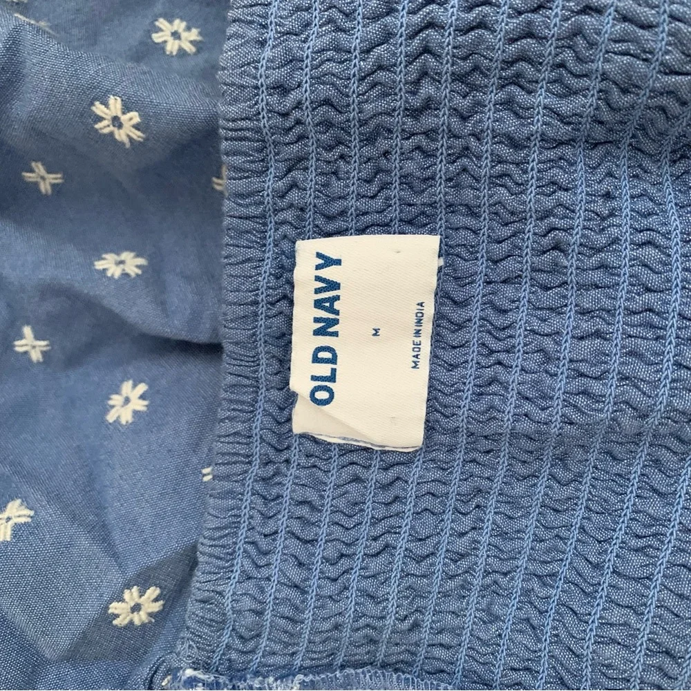 Old Navy Chambray Blue Embroidered Top, Floral Ruffle size medium - Picture 7 of 10